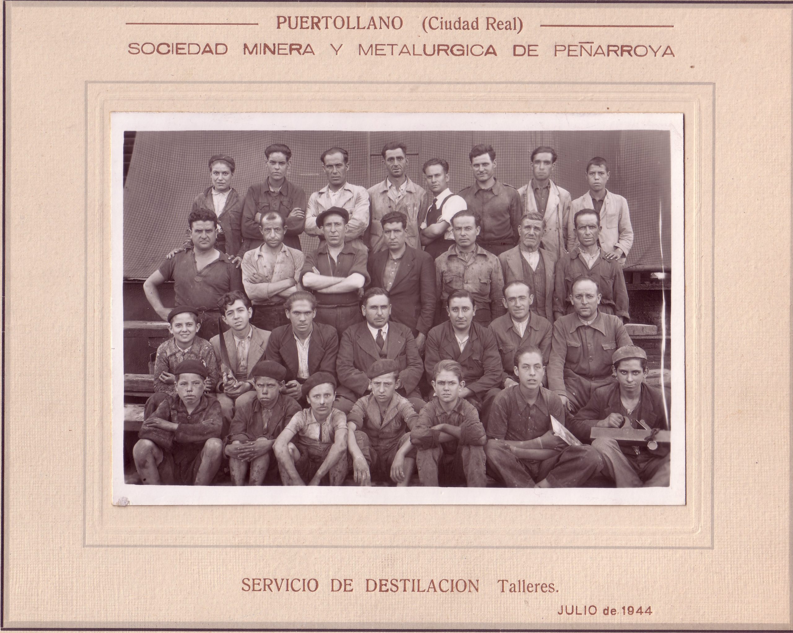 Servicio de Destilación. Archivo F. Negrete